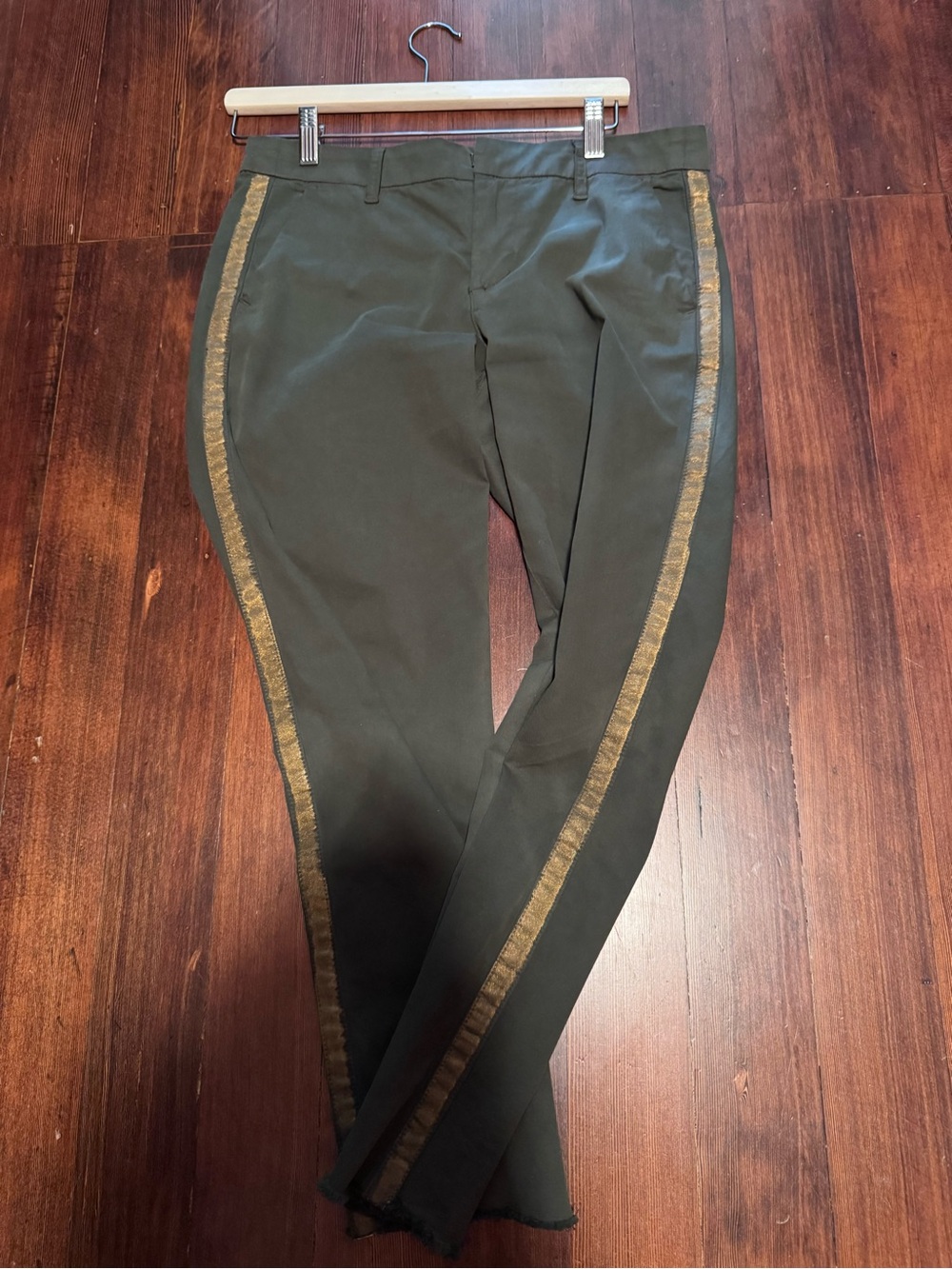 Frank & Eileen Olive Green Cropped Pants with Gold Side Stripe